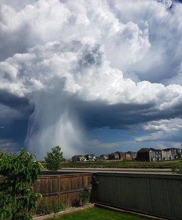 Orage avec traine de grle